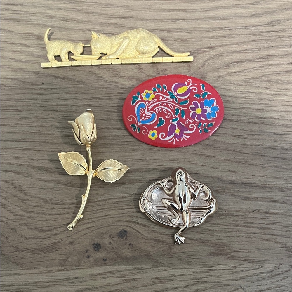 Vintage Brooch Set with Cat, Floral, and Frog Designs